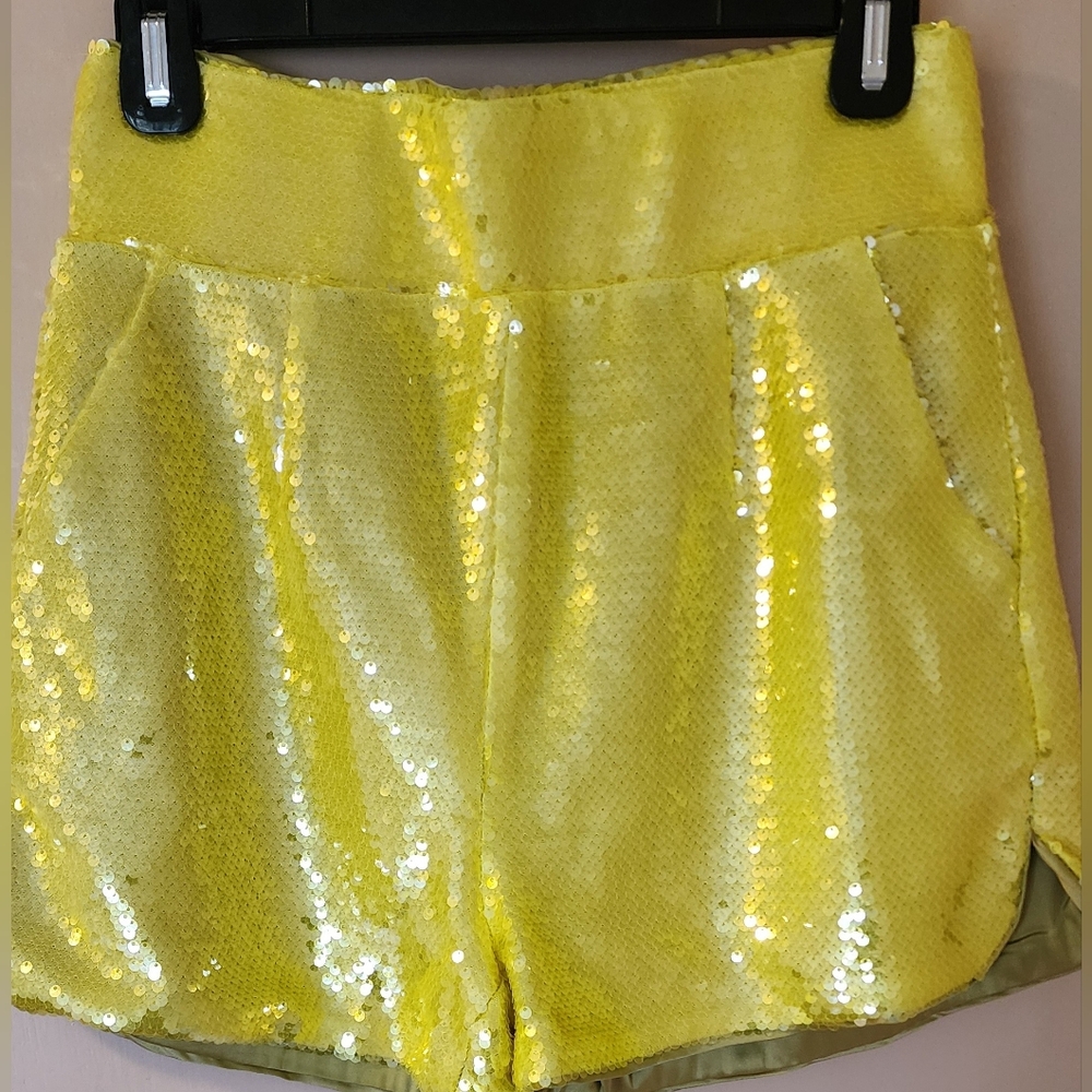 ALL UP IN MY MIND SEQUIN HIGH WAIST SHORT - L - Picture 4 of 4